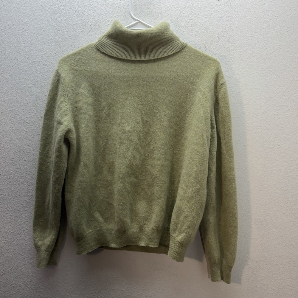 Geneva 100% Cashmere Turtleneck Sweater Womens PL Sage Green Made In Mongolia‎